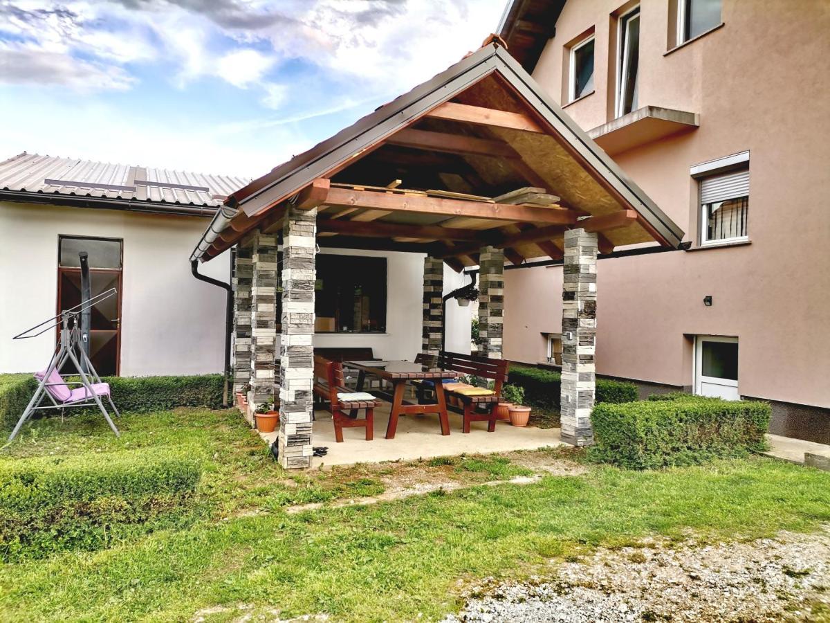 Villa Guesthause Sunny Lika Gospić Exterior foto
